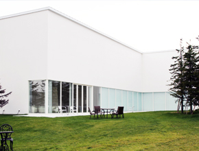 札幌宮の森美術館 本館外観(GARDEN側)